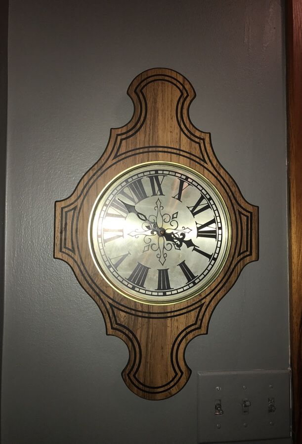 Antique clock 🔥