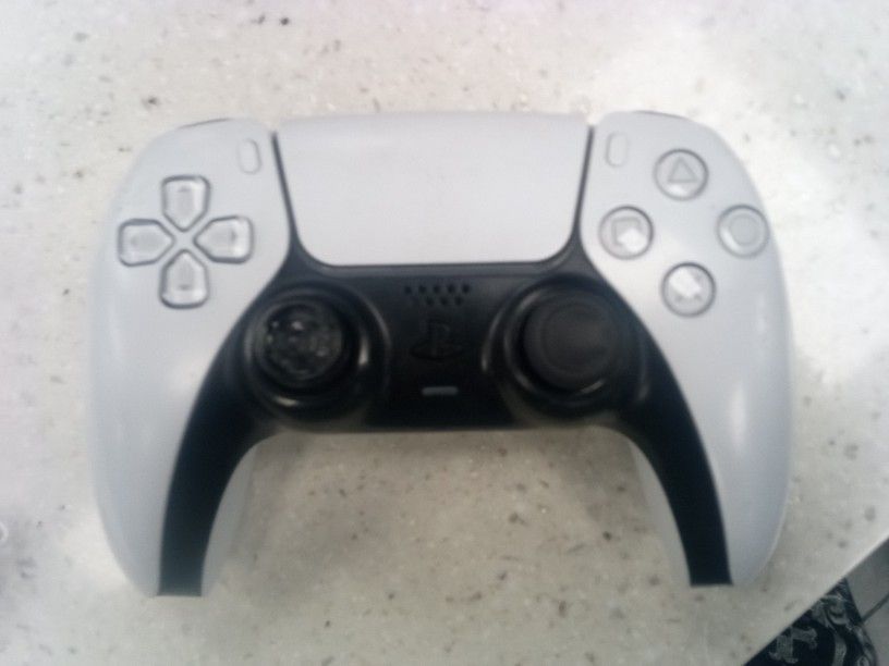 PlayStation 5 W/2tb Expansion 