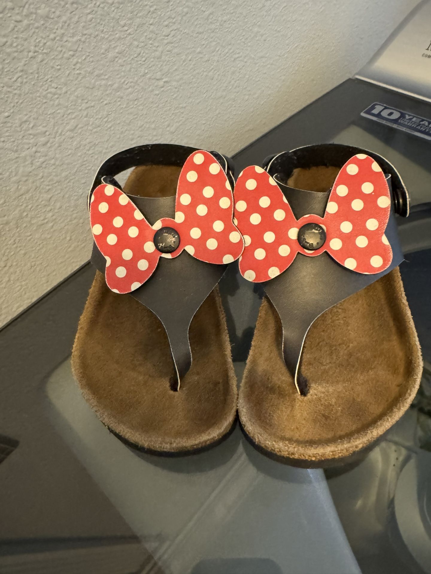 Birkenstock Limited Edition Disney Minnie Mouse sandals Kids Size 28-(10-10,5)