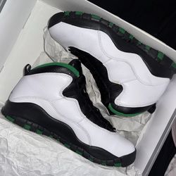 Retro Jordan’s size 7y