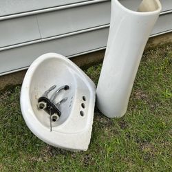 Pedestal Sink