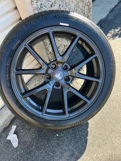 18” Tesla model 3 aero factory wheel new condition take off tire 2018-2025