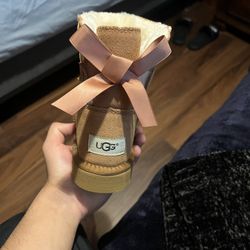 Mini Bailey Bow ll Size 5 NEW 