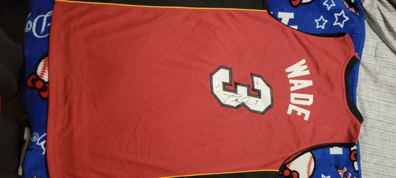 Dwyane Wade Signed & PSA/DNA Authenticated Miami Heat #3 Jersey
