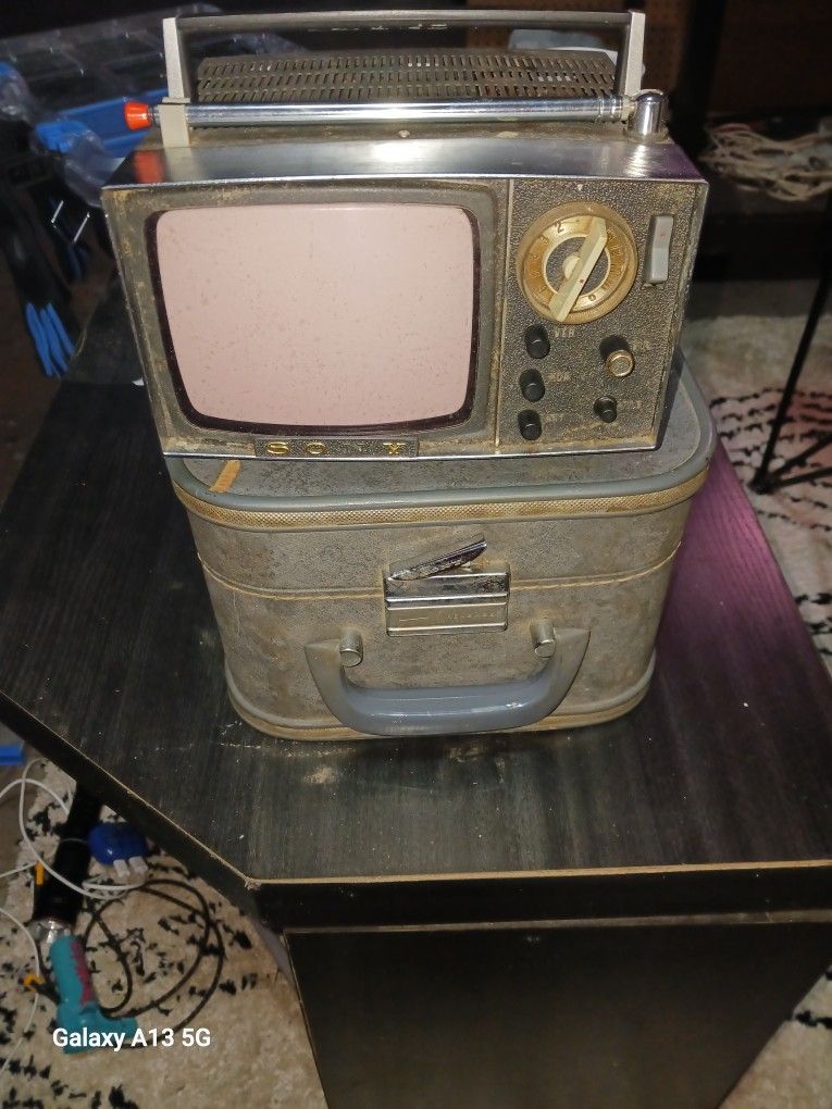 Sony PORTABLE TV