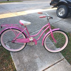 Ladies 26" Schwinn Cruiser Bike 