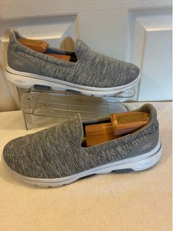 Skechers women’s GO WALK 5 honor slip on sneakers shoes size 11