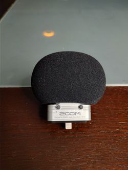 ZOOM IQ7 MICROPHONE FOR IPHONE/IPAD  PRE-OWNED 
