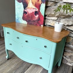 🌟Awesome VINTAGE 3-Drawer Wooden Dresser, Entry Table, Coffee Station🌟
