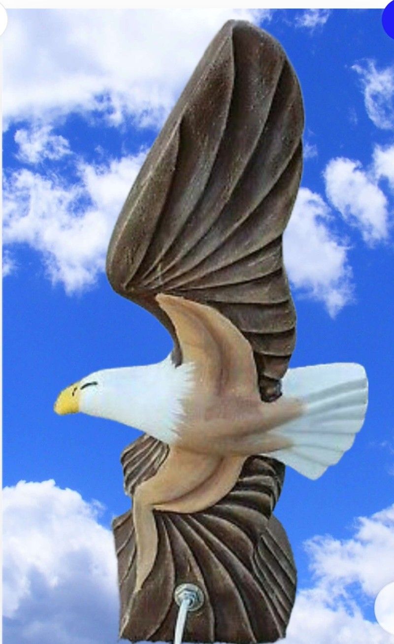 Vintage Large 17" Ceramic Soaring Eagle with Wall Dwellings STATUE/ LIGHT Nice!  