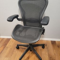 Herman Miller Aeron Chair Size B (medium)