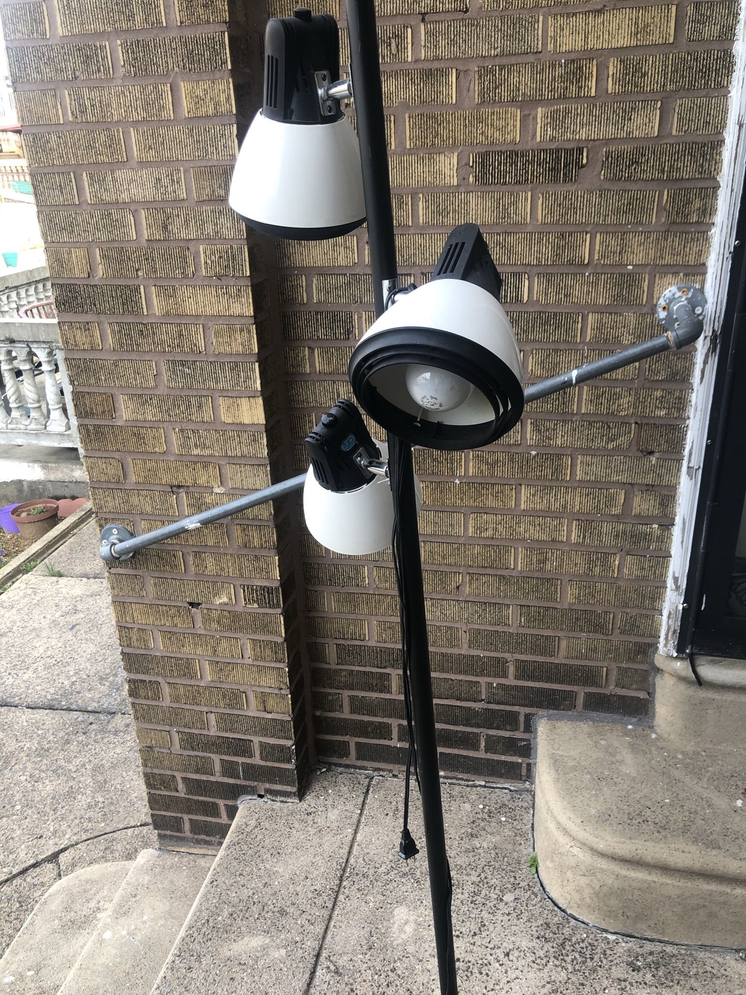 Lamp Vintage Foxchase 20.00