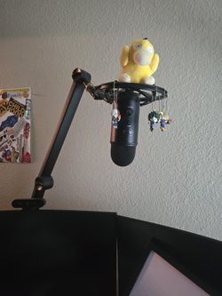 Blue Yetti Streaming Michrophone With Arm