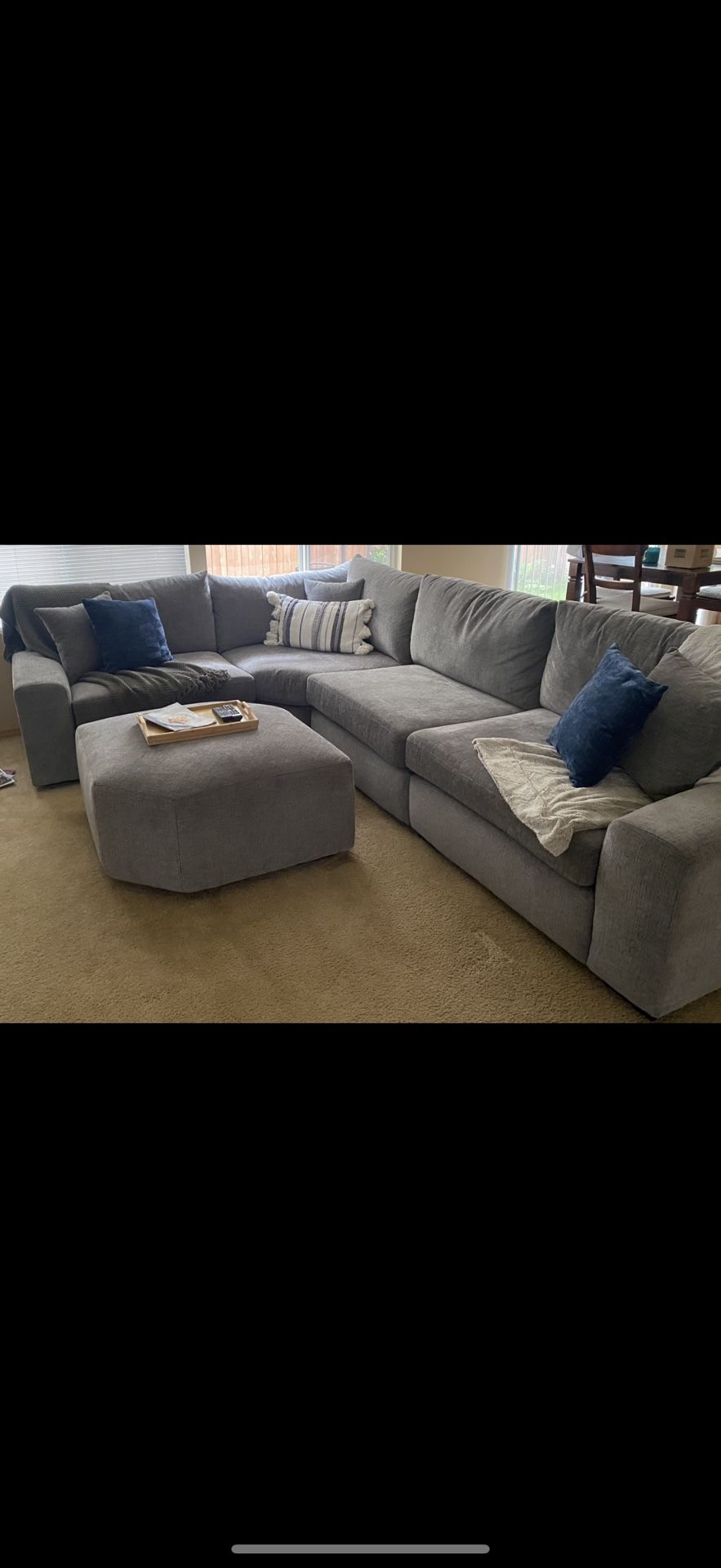 Gray Sectional Sofa W/ Ottoman