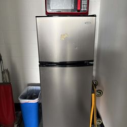 Reg  size refrigerator