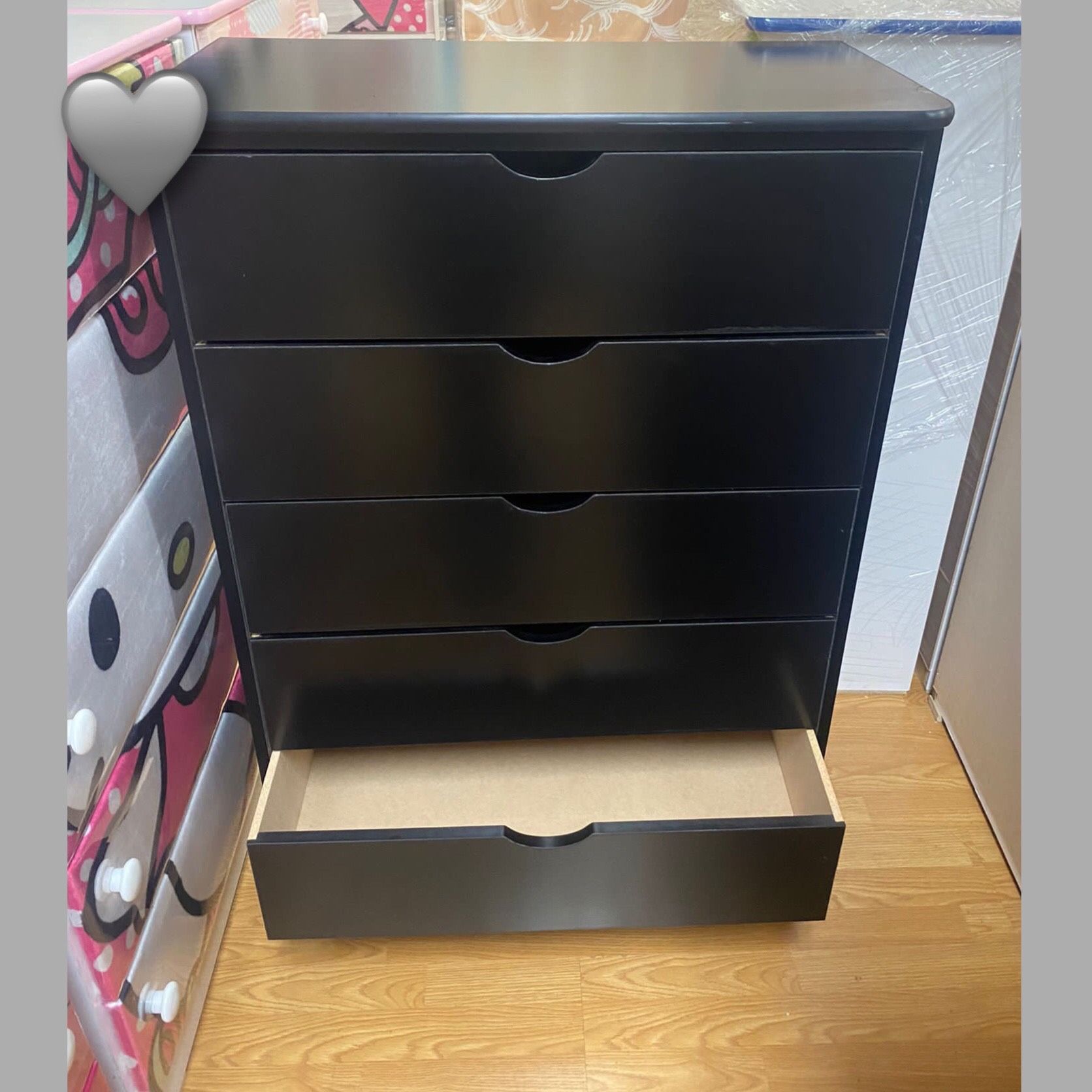 Dresser No Knobs