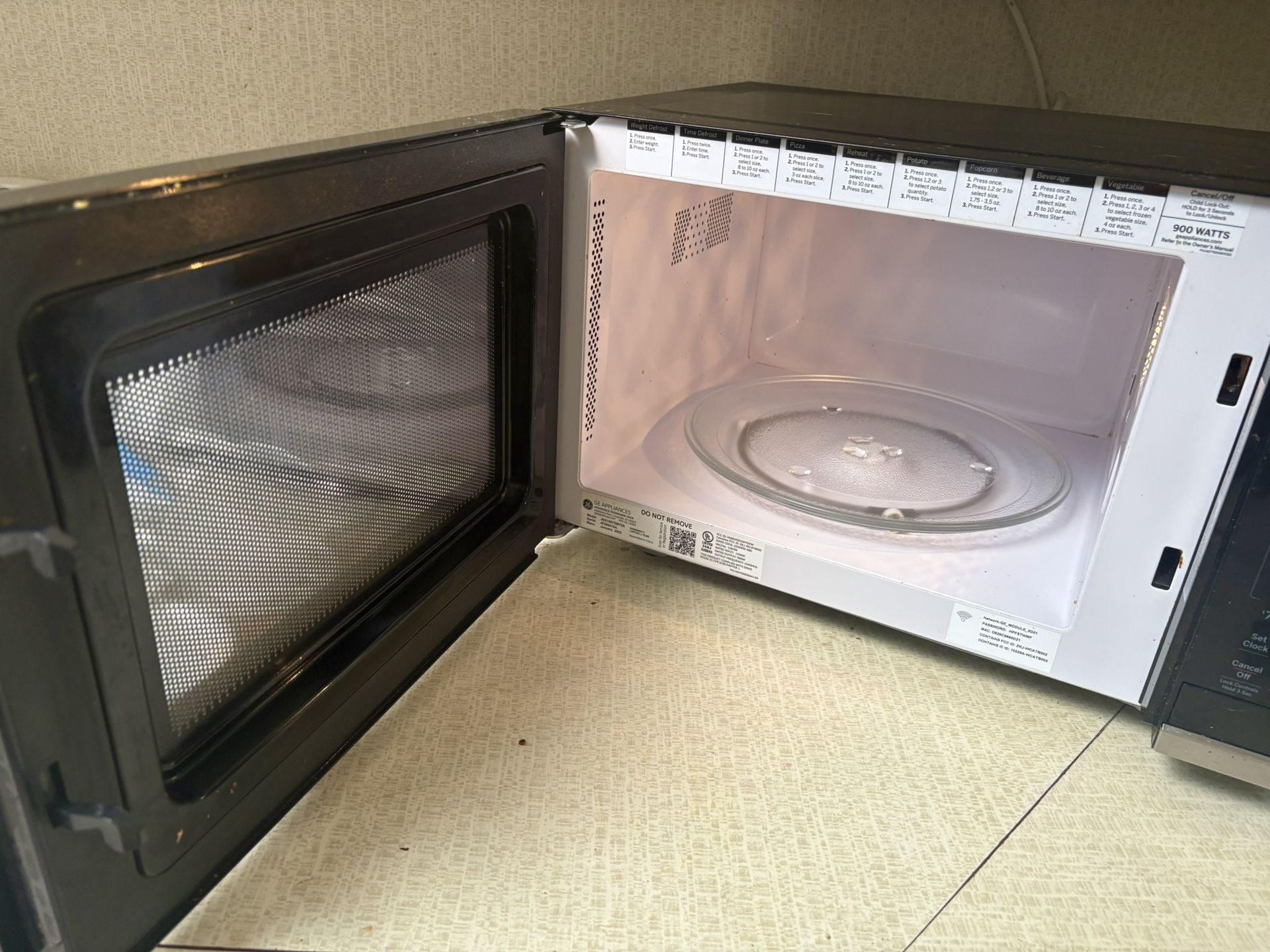 Microwave 900 Watts