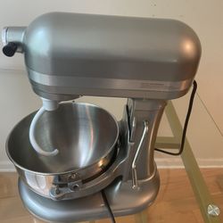 Kitchen Aid Baking Mixer 6 Quart
