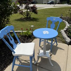 UNC Kids Table And Chairs 