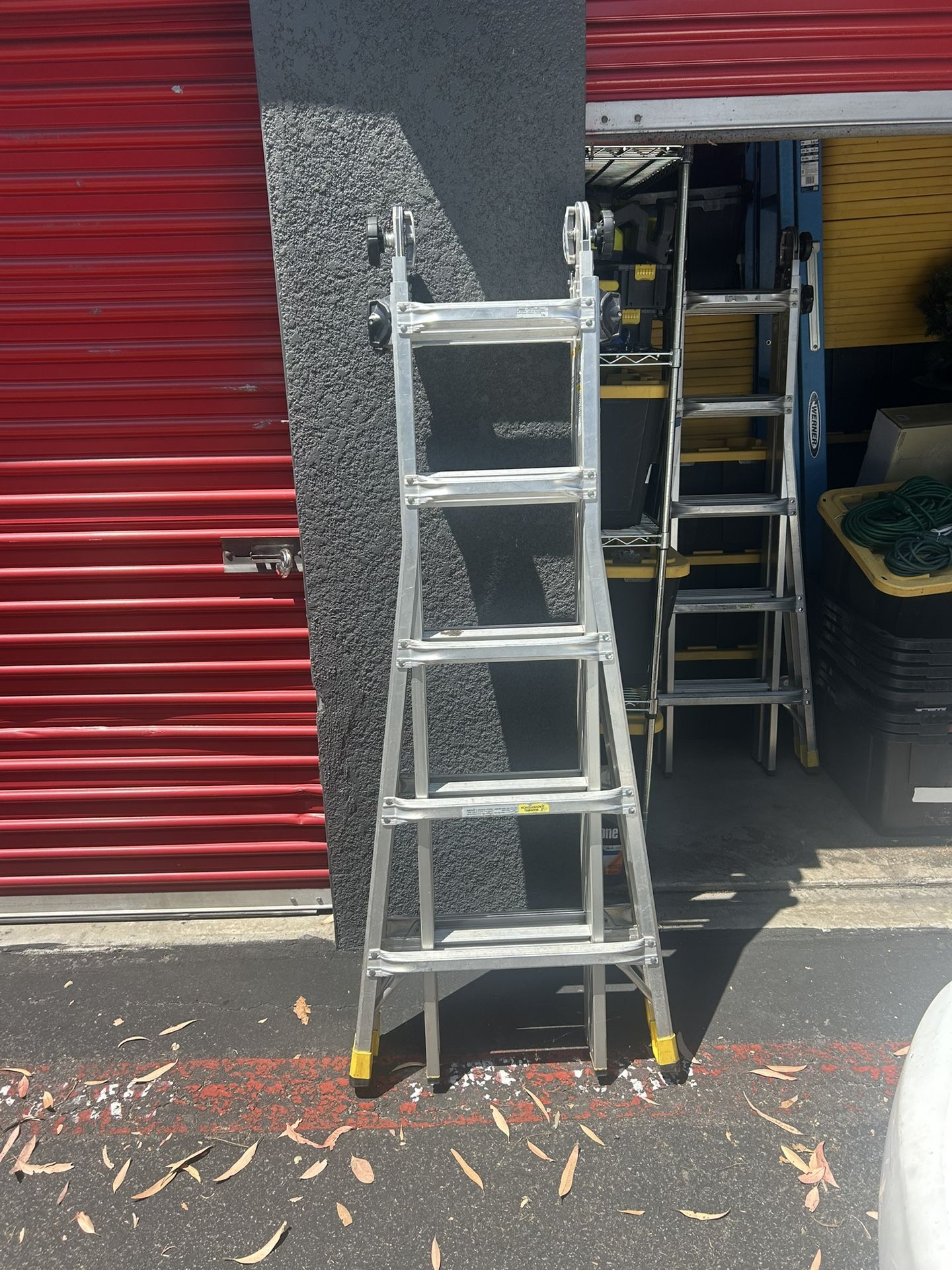 Gorilla Ladder 22 Ft