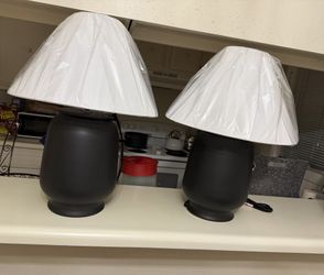 Safavieh 21 inch table lamps off white shade and matte black ceramic base 2x$89