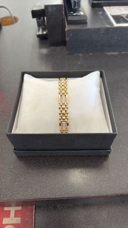 Bracelet
