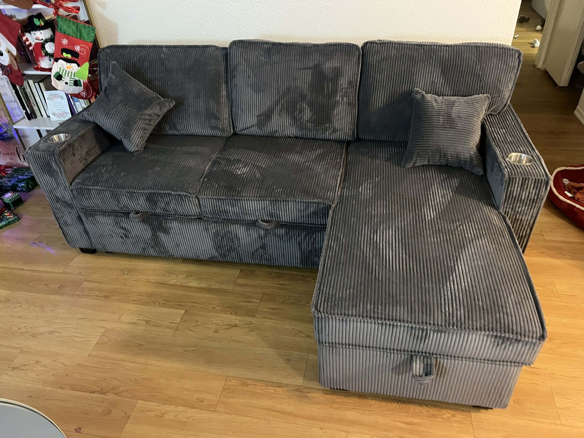 New Sleeper Sectional Couch with USB, Cup Holders and Storage! Free Delivery 🚚!