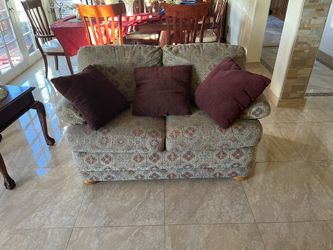 2 Sofia 3 Table Set