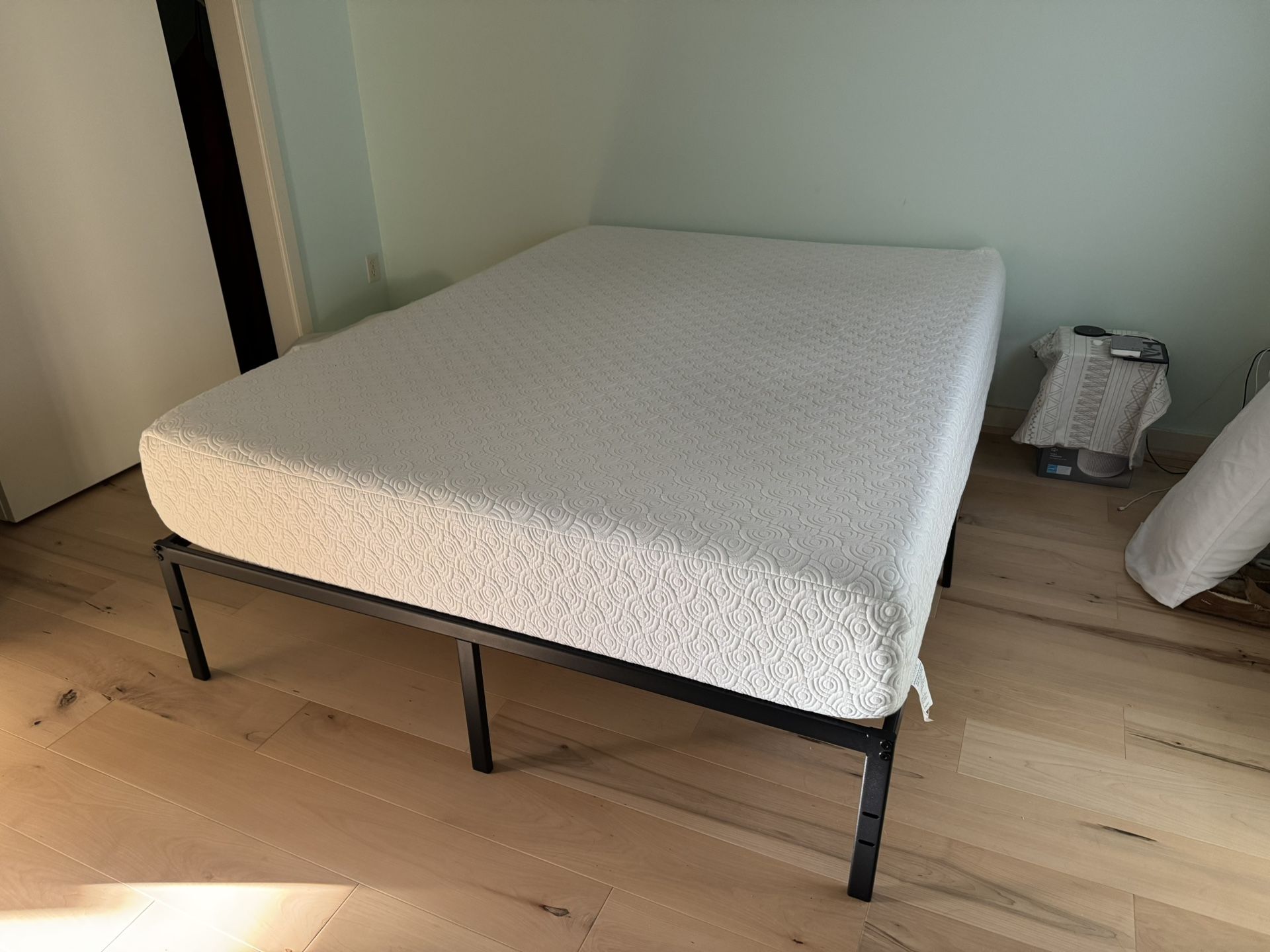 PENDING - Mattress And Bed frame