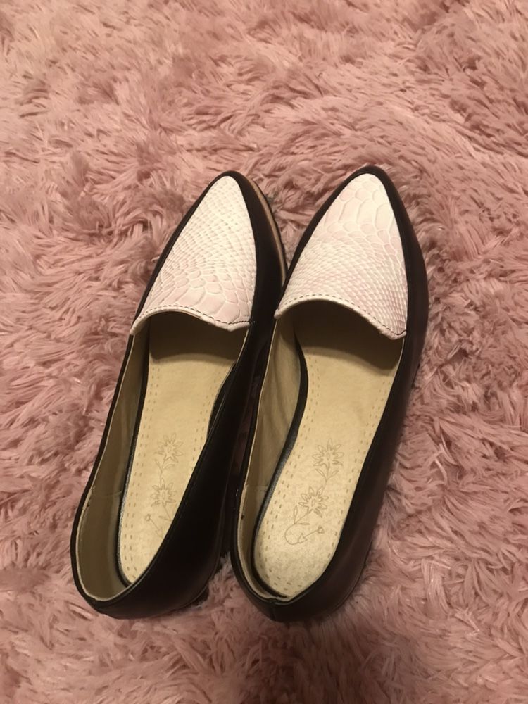 GORGEOUS Leather With Pink Snake