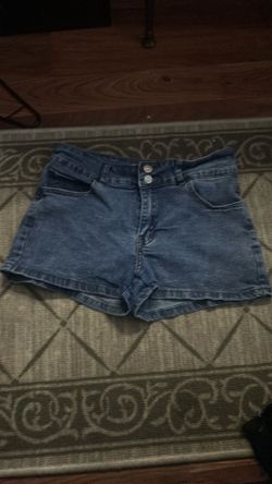 Cute GJ shorts