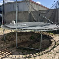 Trampoline 