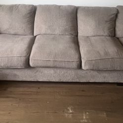 Modern Ashley Sectional Sofa w/ Chaise Lounge – Great Condition!