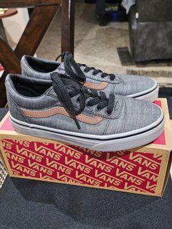 Kids  Van's - Lightly Worn (Size 3)