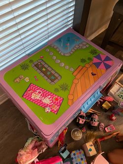 Barbie Play Table