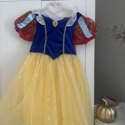 Snow White Dress! ❤️💛💙👧🏻