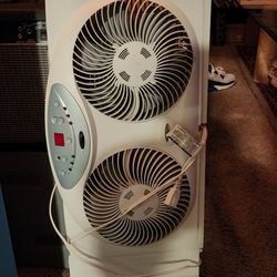 Bionaire 8.5" Twin Window Fan