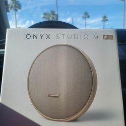 Onyx studio 9 brand new