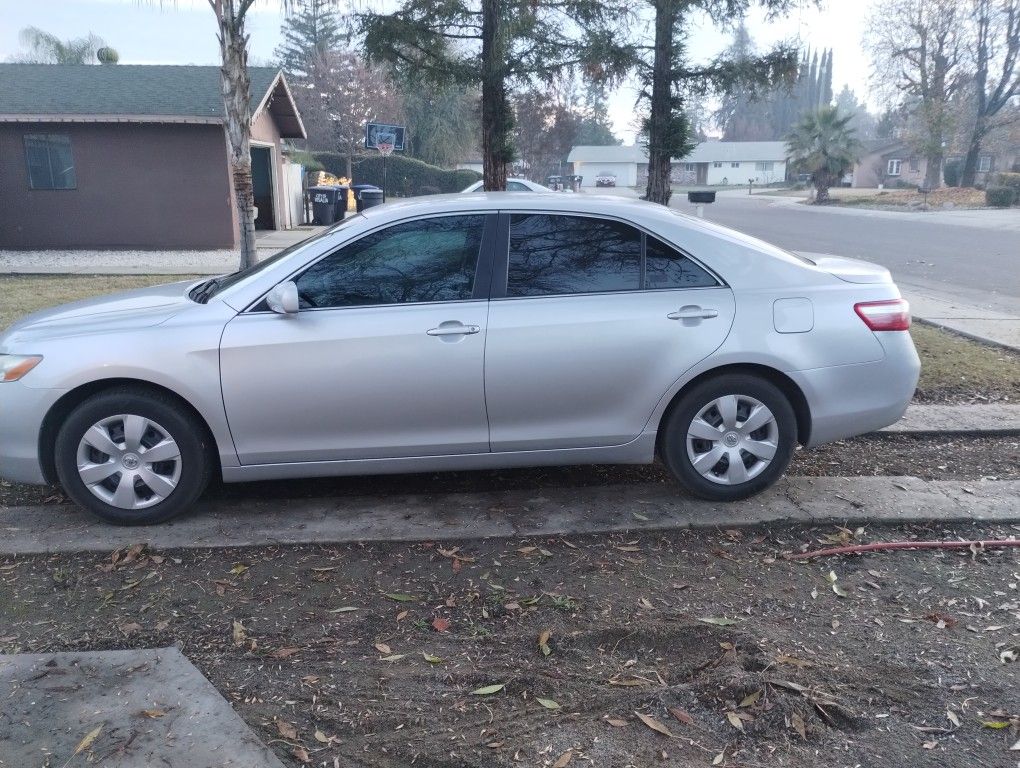 2009 Toyota Camry for Sale in Visalia, CA - OfferUp