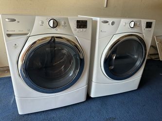 Whirlpool washer and dryer set (both work good)