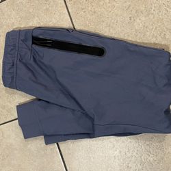 Nike Tech Light Weight Size Large Men