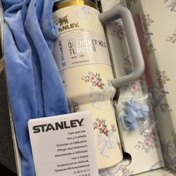 Stanley limited Edition Floral Love Shack 40oz 