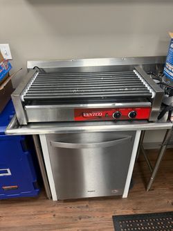 Hot dog roller