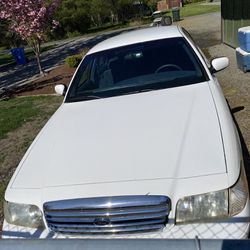  Ford Crown Vic