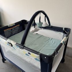 Graco Pack N Play Portable Play Yard