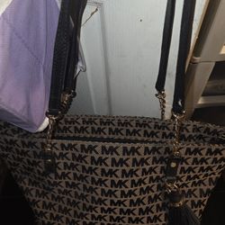 MK Purse 