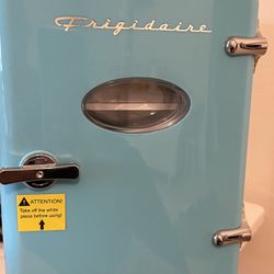 MINI FRIDGE FOR BEDROOM 