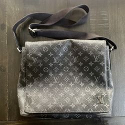 Louis Vuitton Black Messenger Bag Eclipse Canvas PM
