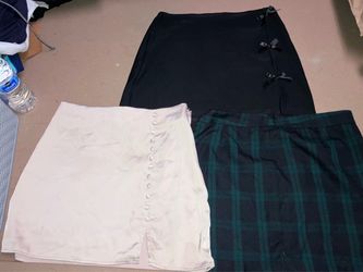 3 women’s skirts