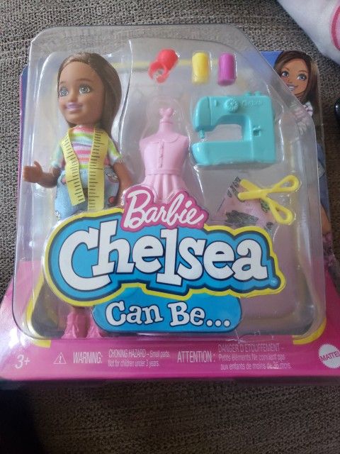Barbie Chelsea Can Be Playset with Brunette Chelsea Fashion Designer Doll 6 inch
